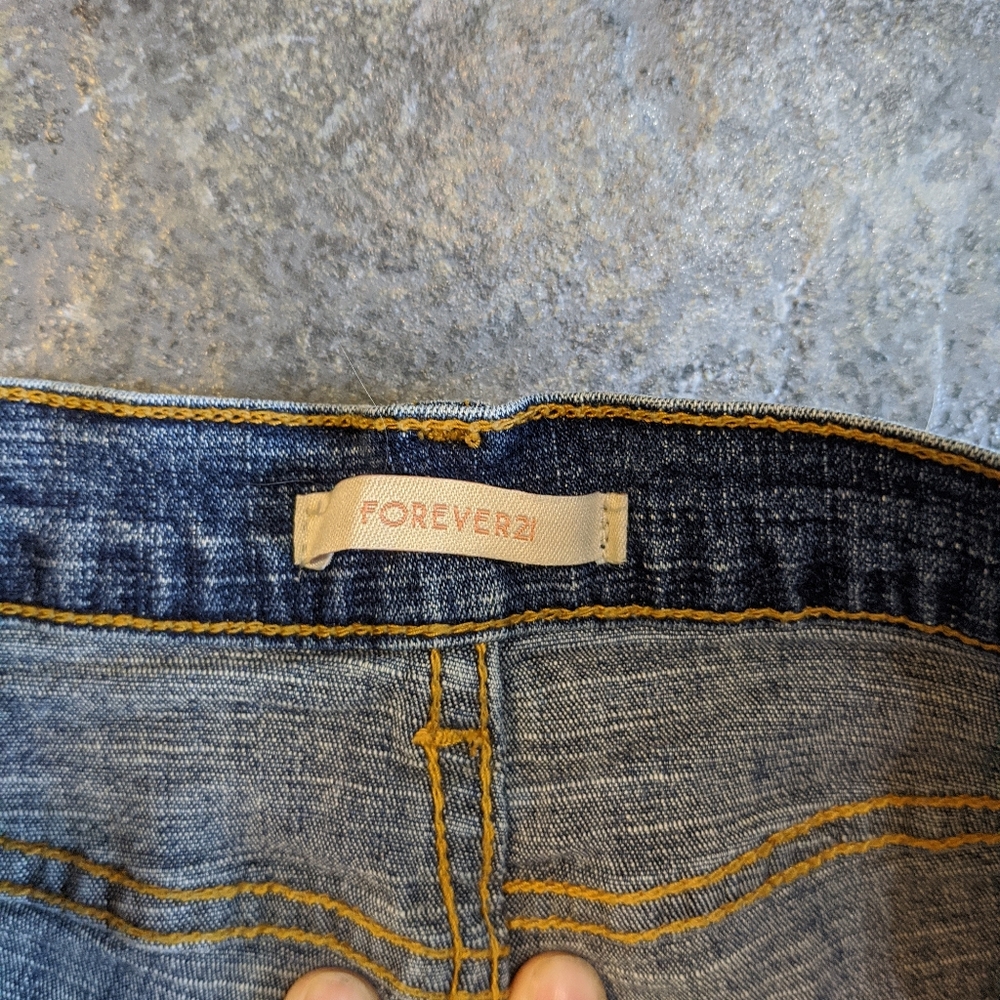 Shorts - Picture 3 of 4